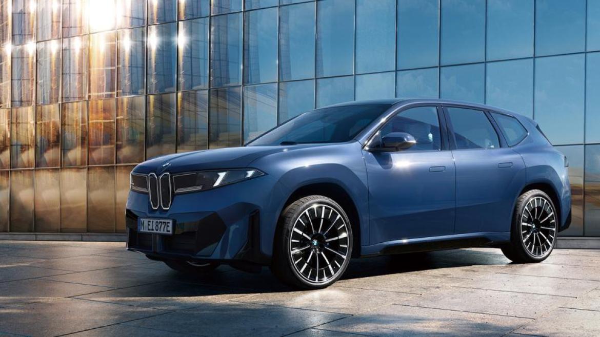 10月18日（日）THE NEW BMW iX3を新潟伊勢丹に特別展示
